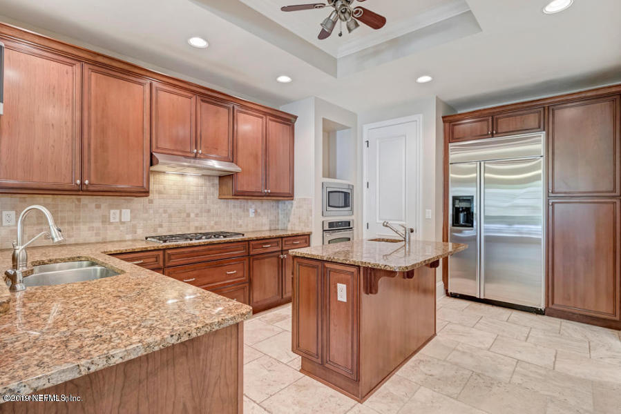 2362 Riverside Avenue Jacksonville, FL 32204 - Photo 10 of 35 Granite Counters & Gas Cooktop