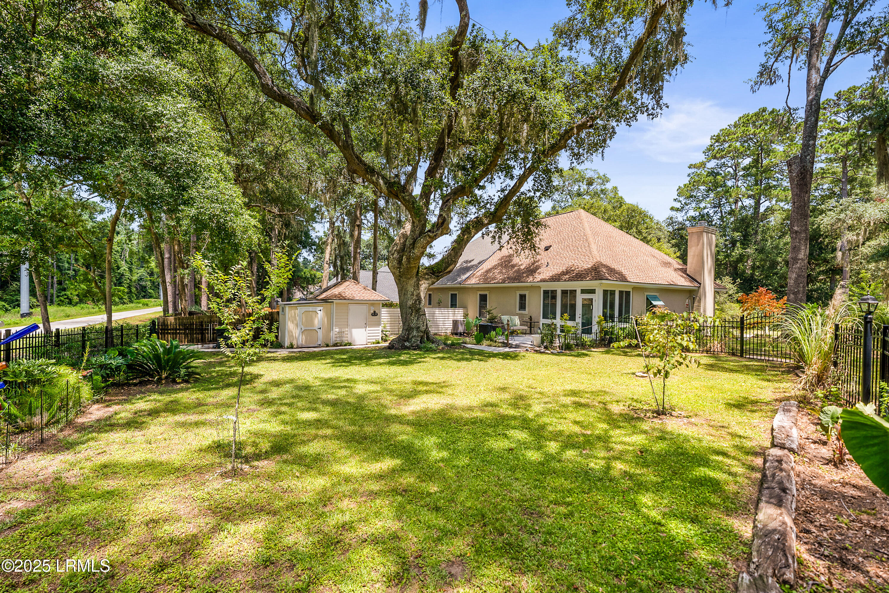 402 Joshua Court Beaufort, SC 29902 - Photo 35 of 45 29
