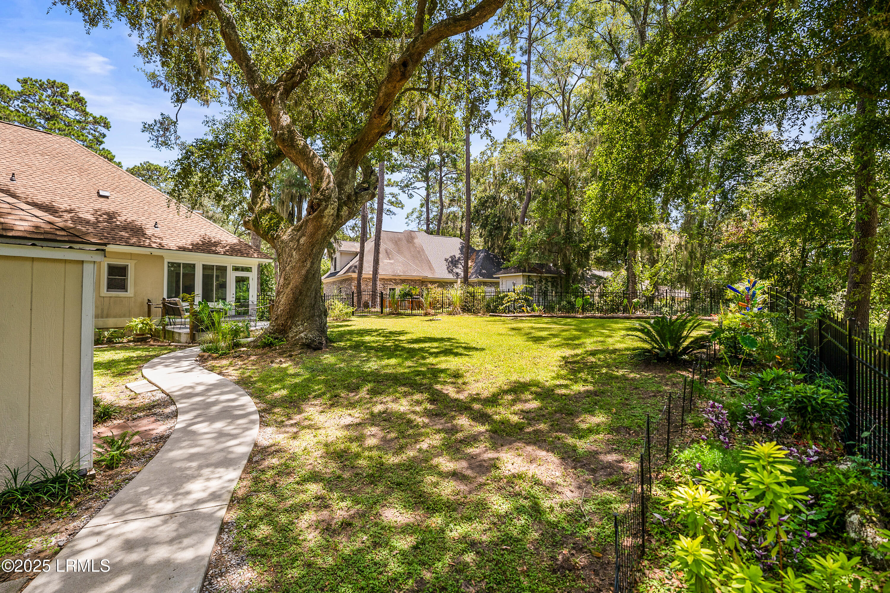 402 Joshua Court Beaufort, SC 29902 - Photo 37 of 45 31