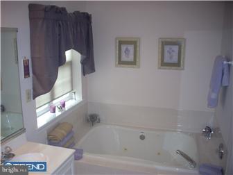 33 Kulp Road East Chalfont, PA 18914 - Photo 8 of 12 Gallery Image 8