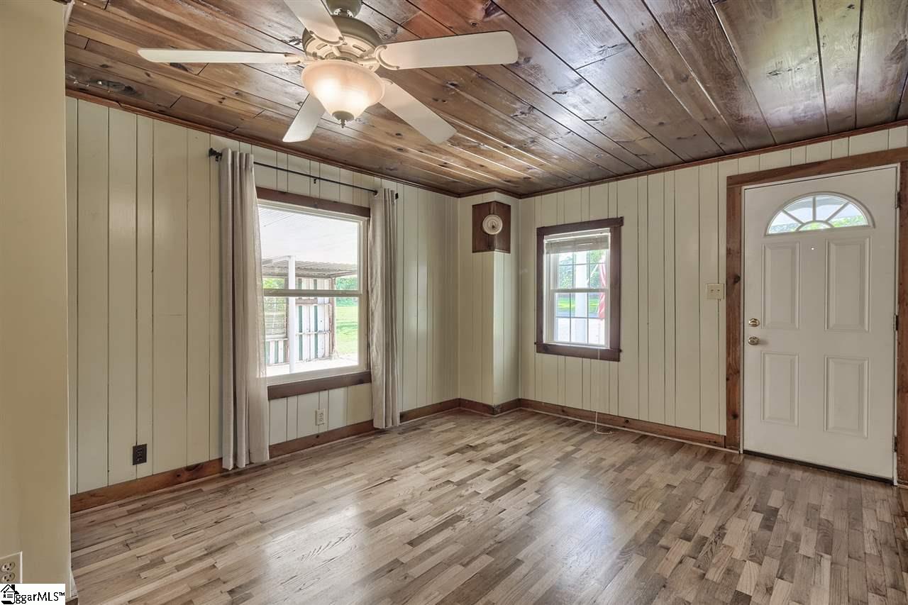 220 Buchanan Circle Pendleton, SC 29670 - Photo 2 of 36