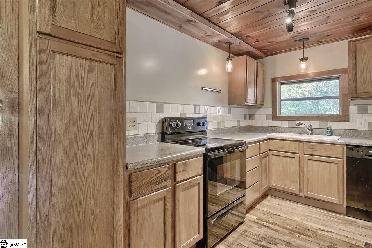 220 Buchanan Circle Pendleton, SC 29670 - Photo 7 of 36