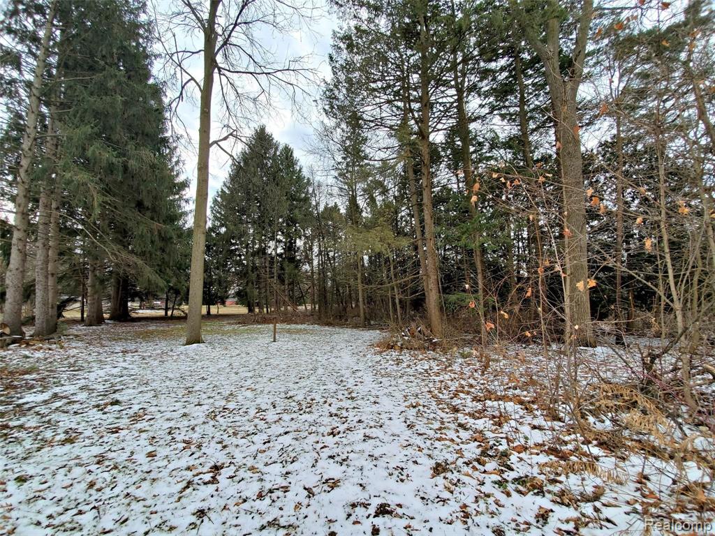 6356 Fenton Road Flint, MI 48507 - Photo 5 of 34