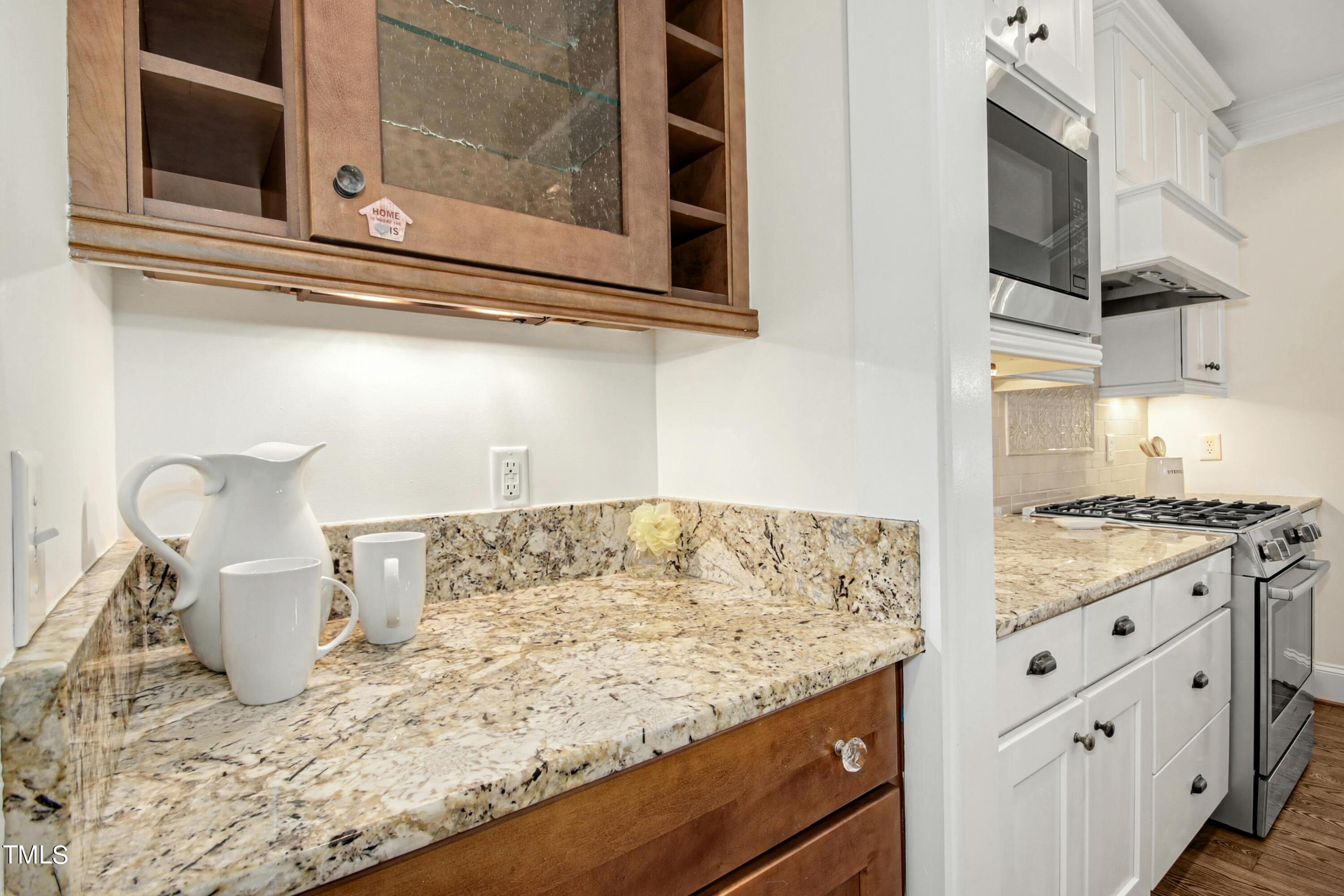 512 Peebles Street Raleigh, NC 27608 - Photo 14 of 45 014-469391-512_Peebles_Street_IMG_2634_H