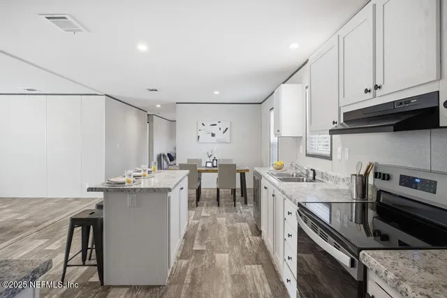 $239,750 | 156 Wallace Street, Interlachen, FL 32148