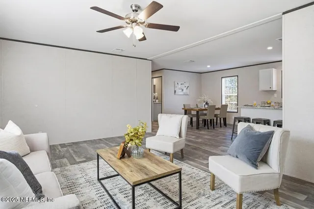 $239,750 | 156 Wallace Street, Interlachen, FL 32148