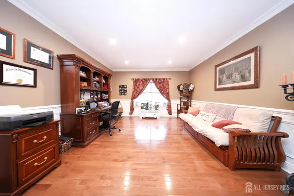 $1,100,000 | 8 Clearbrook Court, Howell, NJ 07731