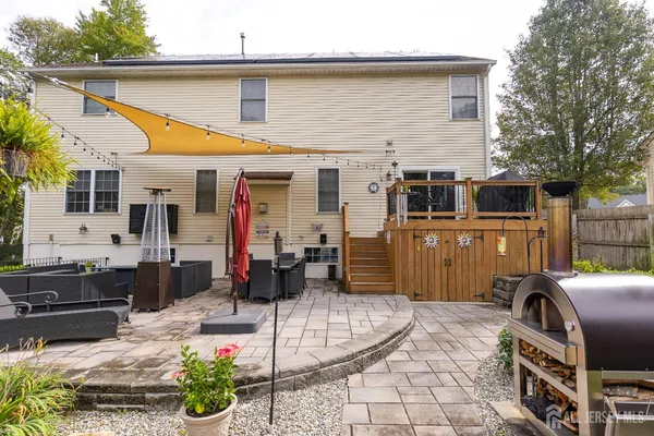 $1,100,000 | 8 Clearbrook Court, Howell, NJ 07731