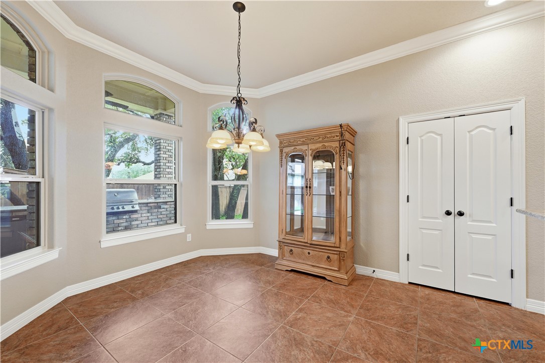 8006 Ridgeway Court Nolanville, TX 76559 - Photo 12 of 43 Dining