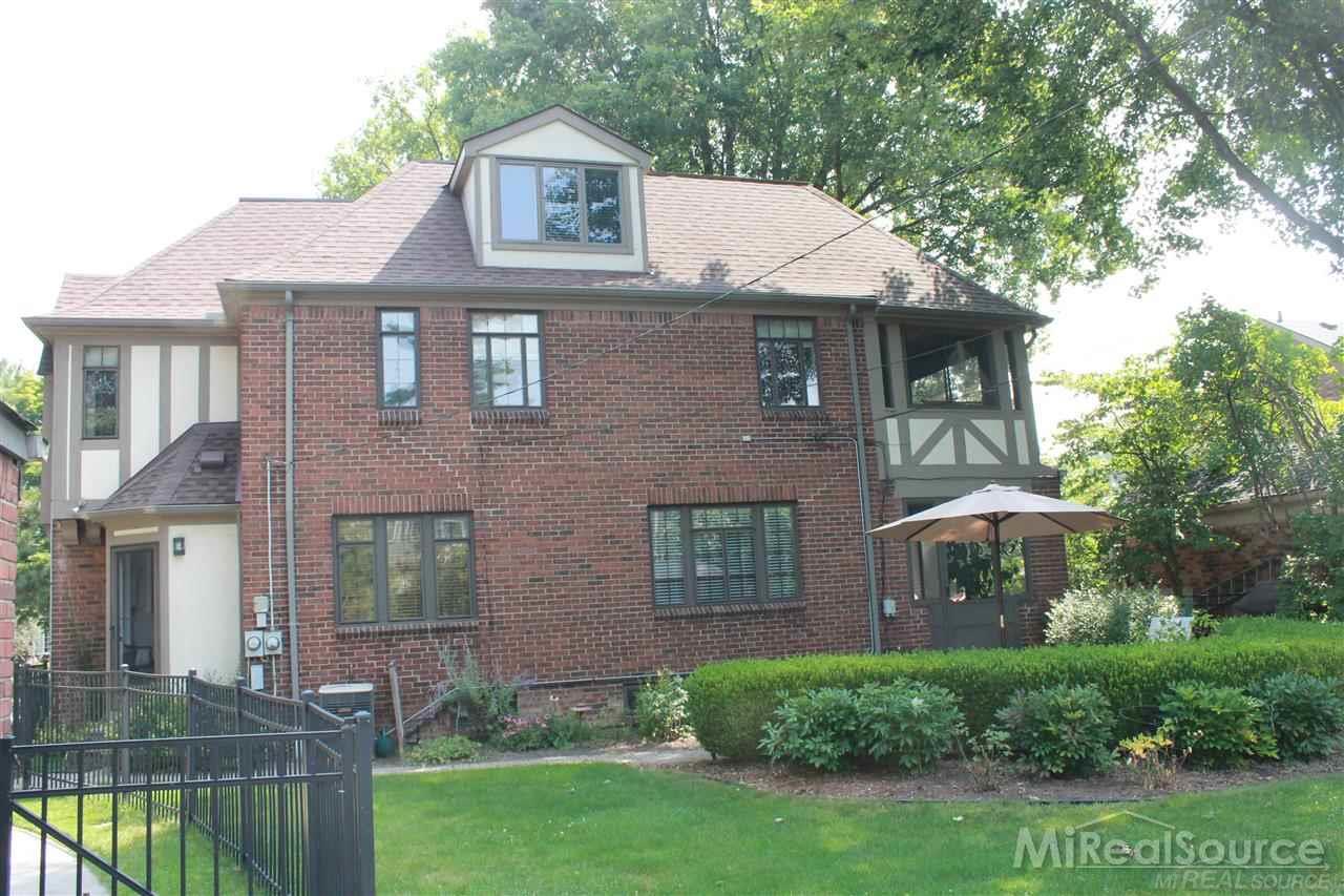 729 Pemberton Road Grosse Pointe Park, MI 48230 - Photo 9 of 46