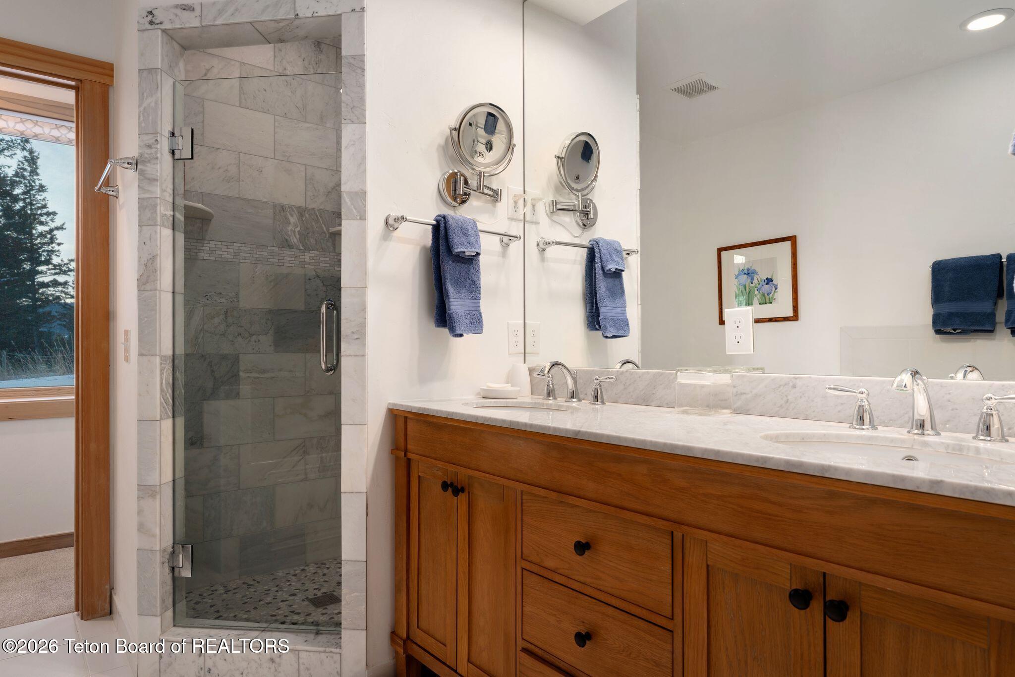 5450 Dry Henderson Road Victor, ID 83455 - Photo 22 of 40 Primary Bath