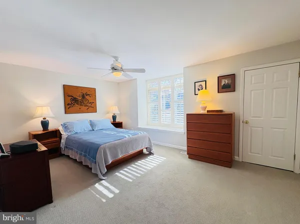 $749,900 | 1661 South Hayes Street, Unit 2, Arlington, VA 22202