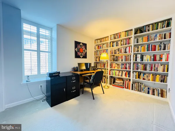 $749,900 | 1661 South Hayes Street, Unit 2, Arlington, VA 22202