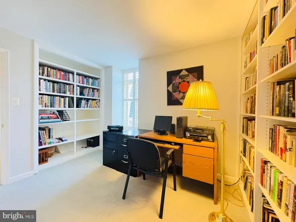 $749,900 | 1661 South Hayes Street, Unit 2, Arlington, VA 22202