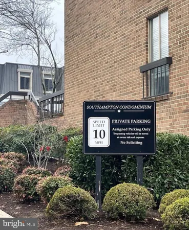 $749,900 | 1661 South Hayes Street, Unit 2, Arlington, VA 22202