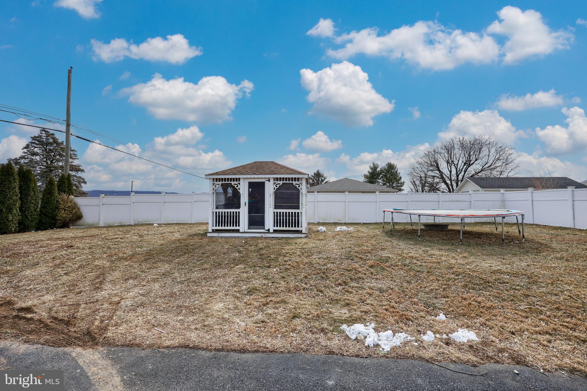 104 Shirktown Road Narvon, PA 17555 - Photo 50 of 50 Screened in gazebo