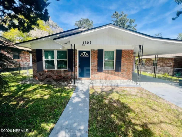 $1,700 | 1602 Forbes Street, Green Cove Springs, FL 32043