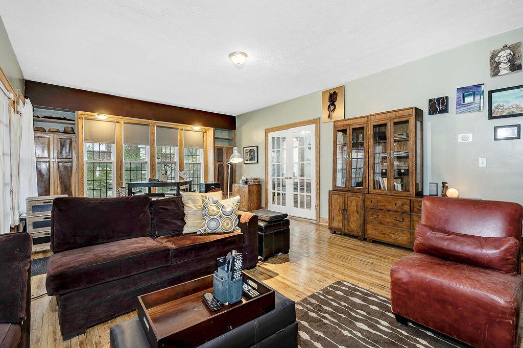 1459 Bryden Road Columbus, OH 43205 - Photo 4 of 29 Gallery Image 4