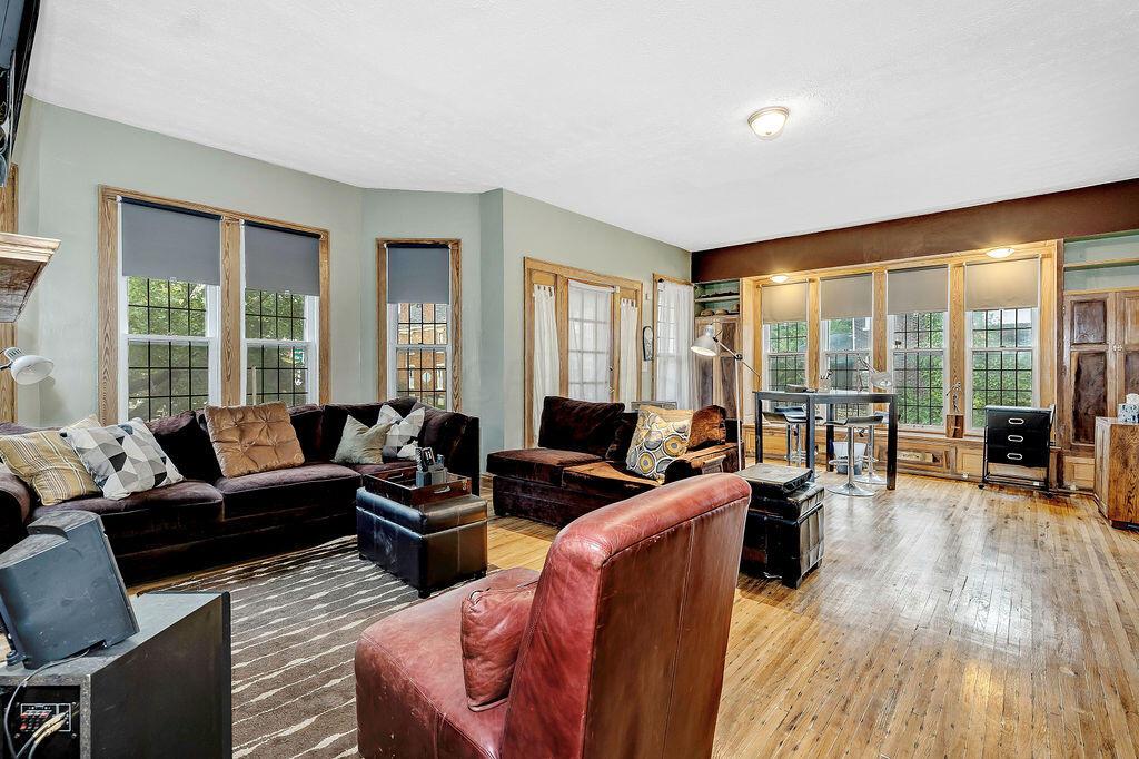 1459 Bryden Road Columbus, OH 43205 - Photo 5 of 29 Gallery Image 5