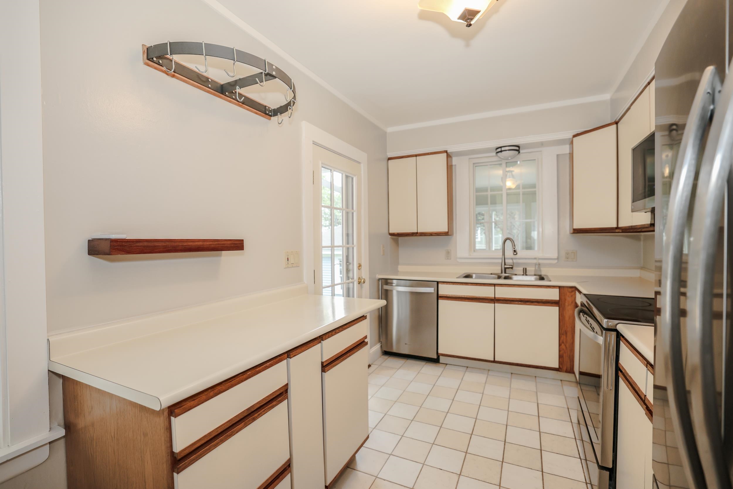 749 Maple Street Manchester, NH 03104 - Photo 14 of 34 Gallery Image 14