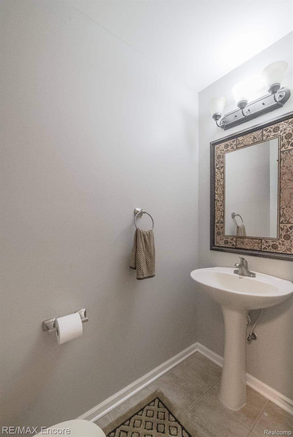 915 Deer Valley Road Holly, MI 48442 - Photo 19 of 45 915 Deer Valley-19.jpg