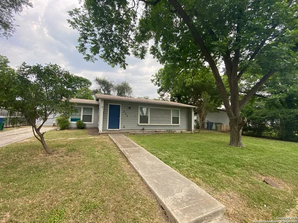 $1,295 | 209 Redrock Drive, San Antonio, TX 78213