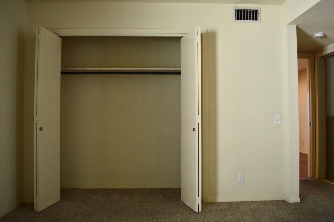 2800 Cole Street, Unit 202C Austin, TX 78705 - Photo 12 of 16 a view of walk in closet