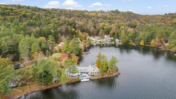 $2,225,000 | 1926 West Lake Road, Wells, VT 05774