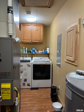 $139,900 | 126 East Randolph Street, Roodhouse, IL 62082