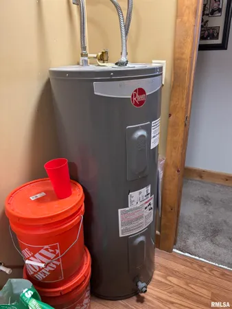 $139,900 | 126 East Randolph Street, Roodhouse, IL 62082