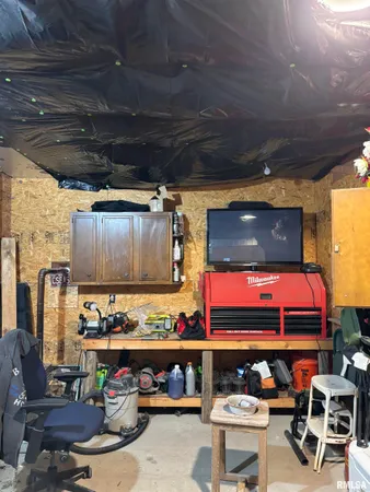 $139,900 | 126 East Randolph Street, Roodhouse, IL 62082