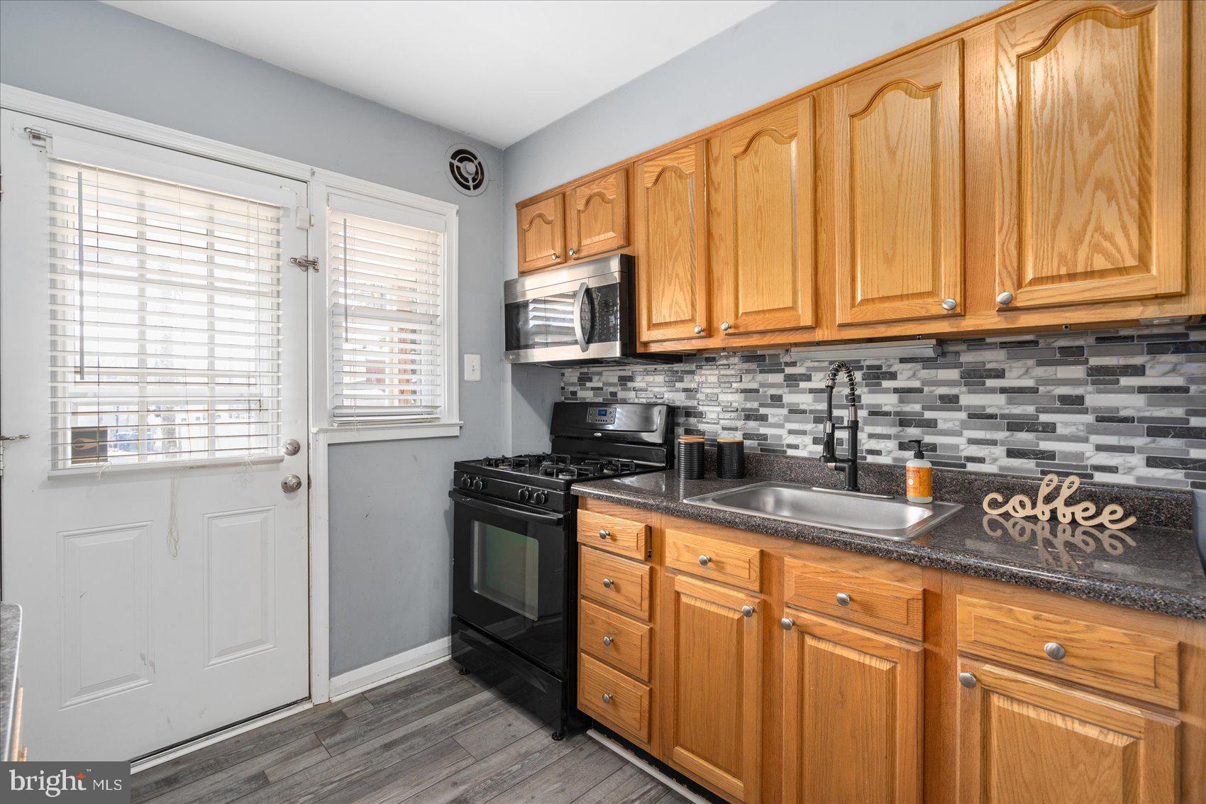 2711 Moorgate Road Dundalk, MD 21222 - Photo 18 of 36