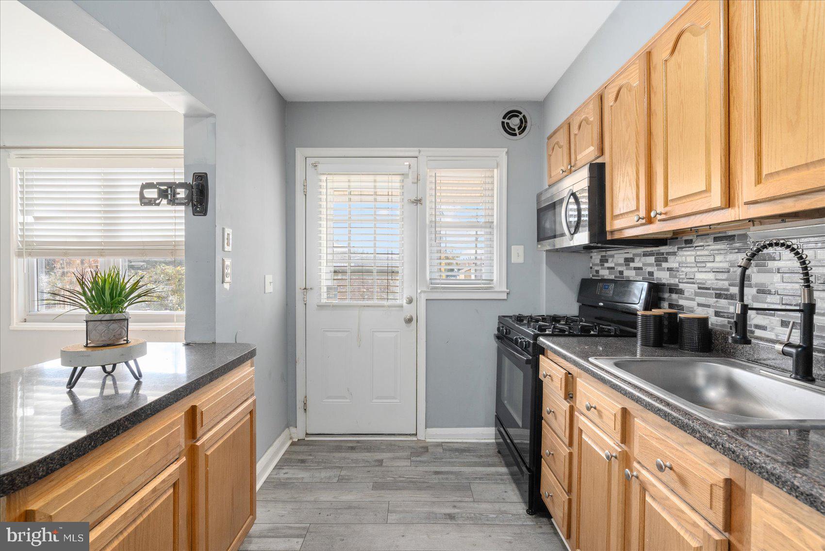 2711 Moorgate Road Dundalk, MD 21222 - Photo 19 of 36