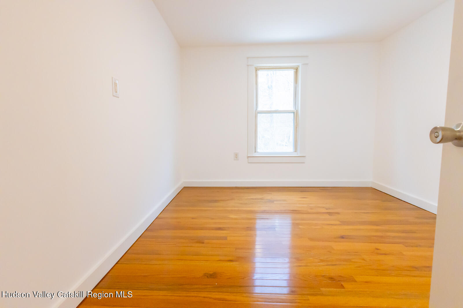 148 Esopus Creek Road Saugerties, NY 12477 - Photo 14 of 19 a view of an empty room and window