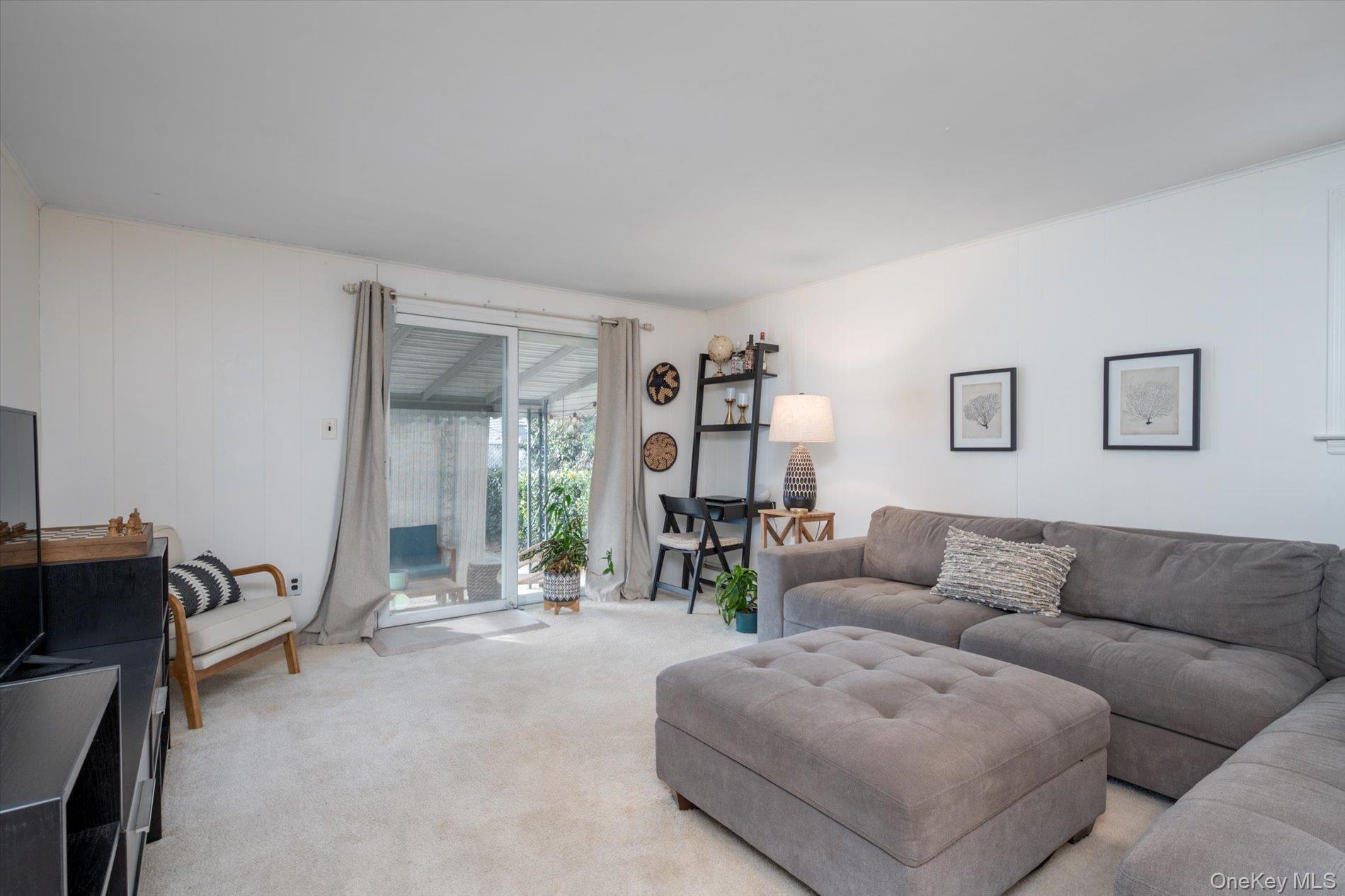 7 Stein Street Valley Stream, NY 11580 - Photo 18 of 27 View of carpeted living room