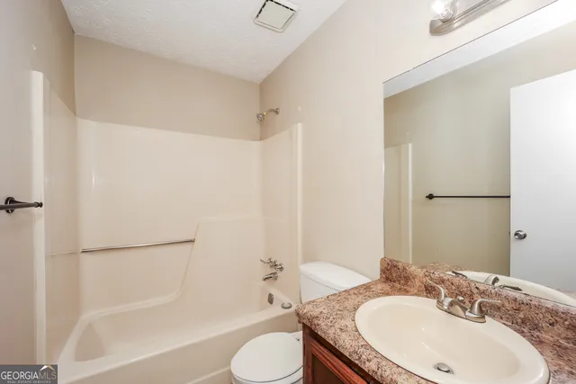 $1,990 | 284 Independence Drive, Jonesboro, GA 30238