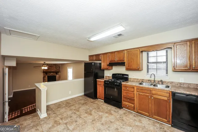 $1,990 | 284 Independence Drive, Jonesboro, GA 30238