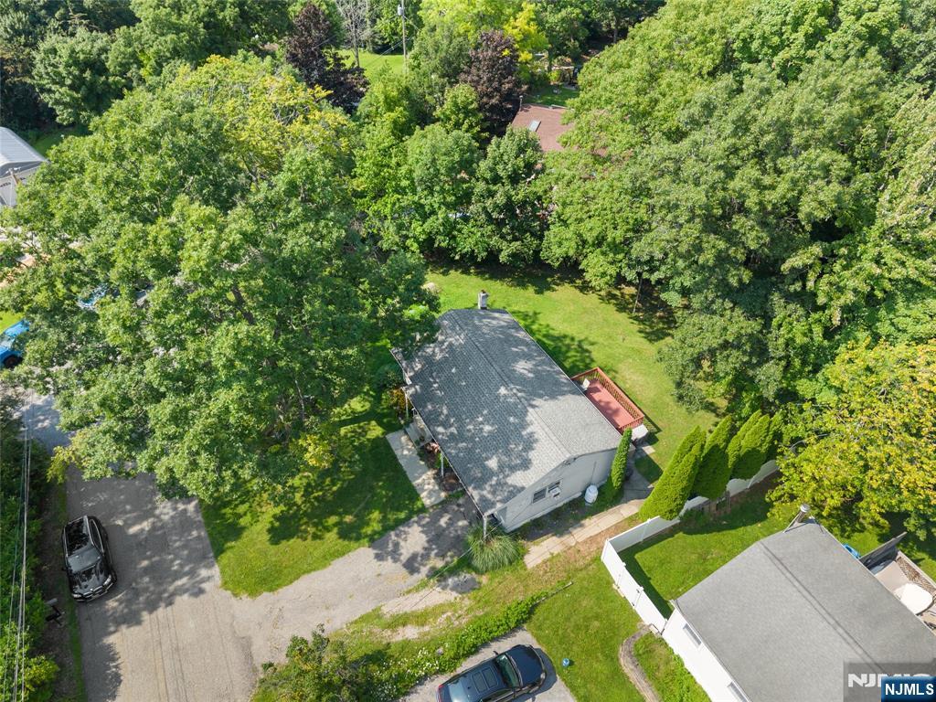 1 Ridgeview Court Vernon, NJ 07422 - Photo 3 of 36 Gallery Image 3