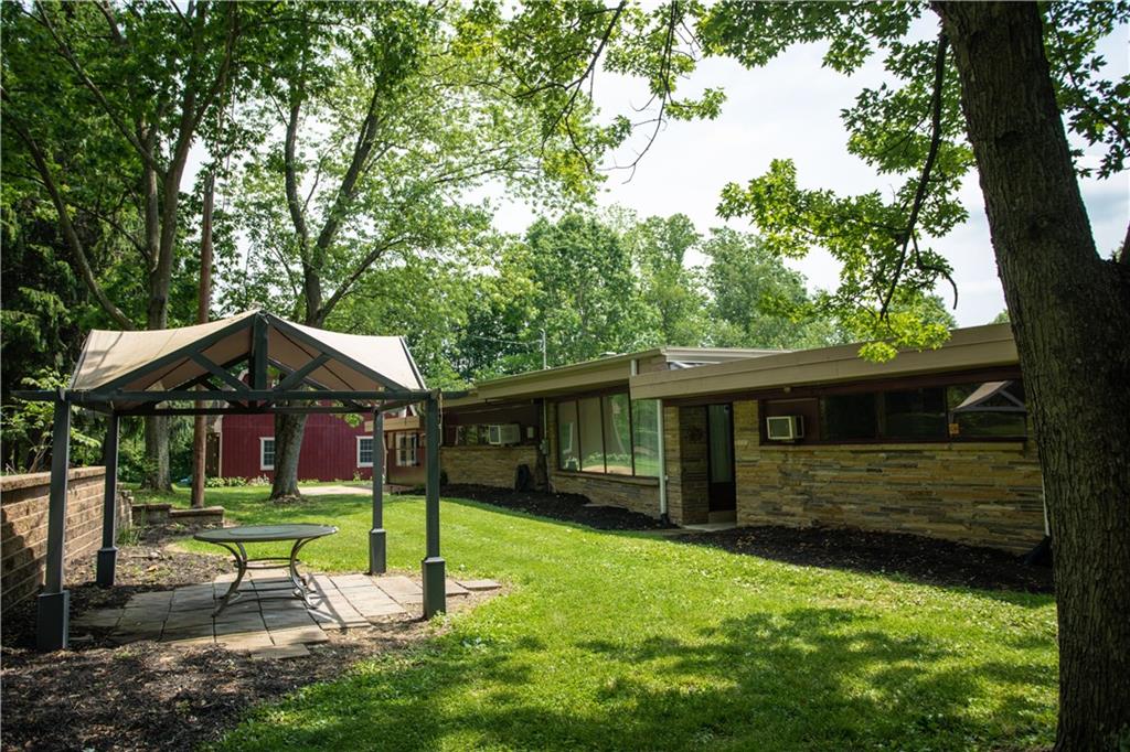 279 Green Valley Road Eighty Four, PA 15330 - Photo 16 of 25