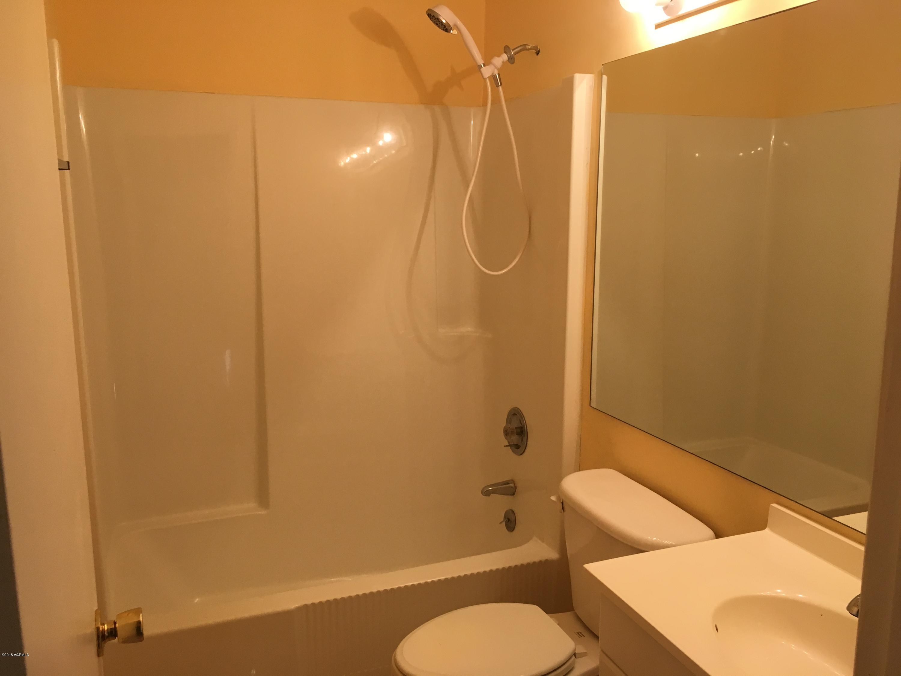 159 Brickyard Point Road South, Unit C Beaufort, SC 29907 - Photo 12 of 14 hall bath