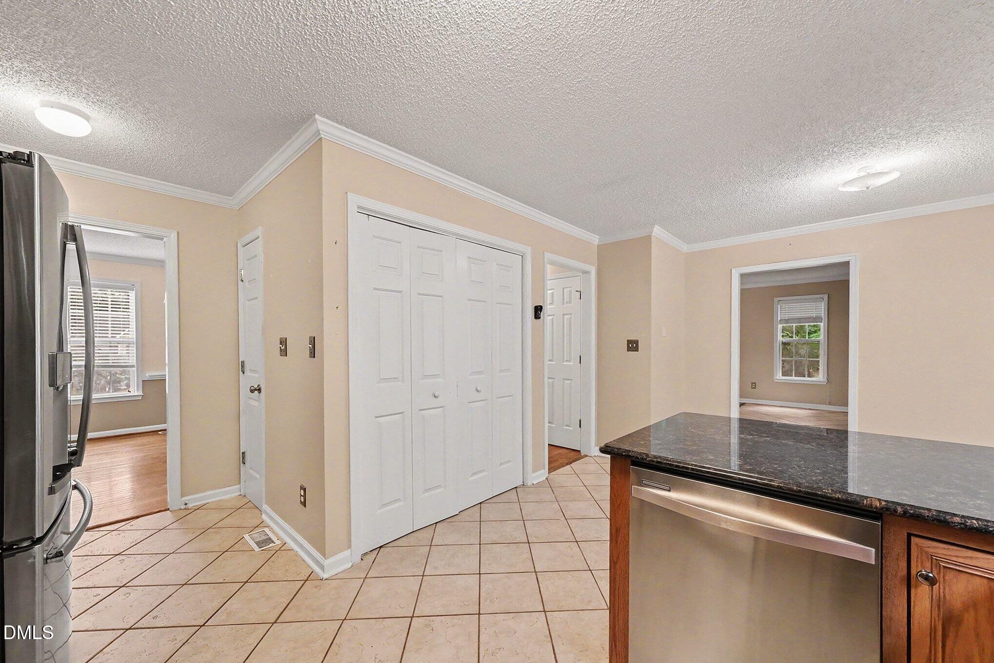 8405 Ridgebury Road Raleigh, NC 27603 - Photo 19 of 38 018_file_2179