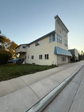 $341,900 | 324 West Bayfield Street, Washburn, WI 54891