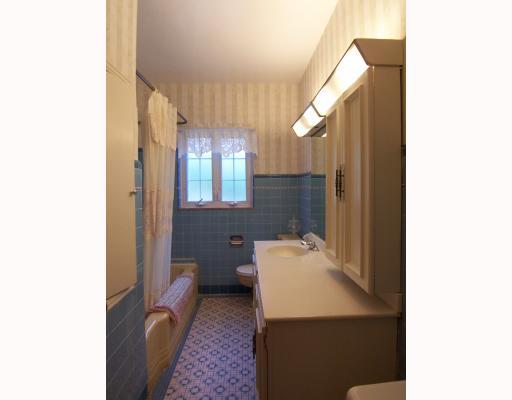223 Castlegate Road Forest Hills, PA 15221 - Photo 9 of 18 Master Bath/Spa.