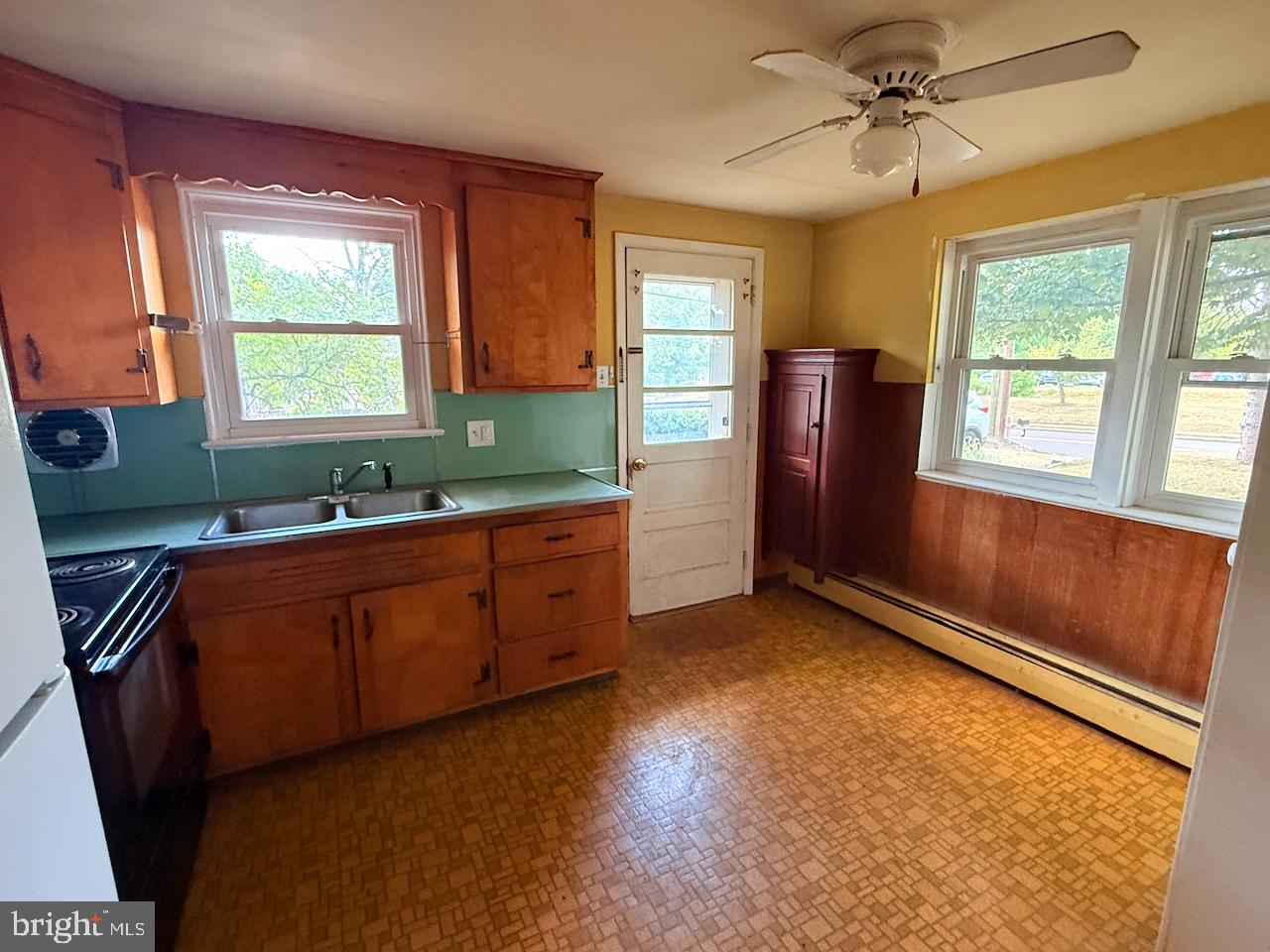 1238 Kauffman Road Pottstown, PA 19464 - Photo 18 of 25 Kitchen