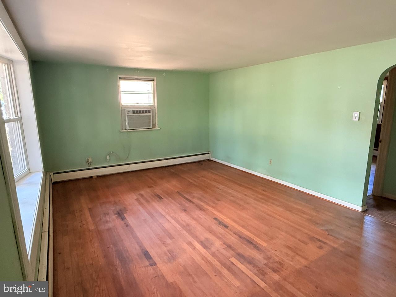 1238 Kauffman Road Pottstown, PA 19464 - Photo 3 of 25 Living Room
