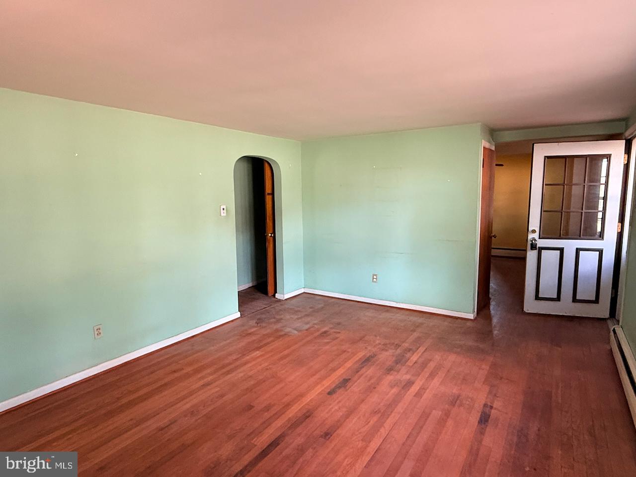 1238 Kauffman Road Pottstown, PA 19464 - Photo 4 of 25 Living Room
