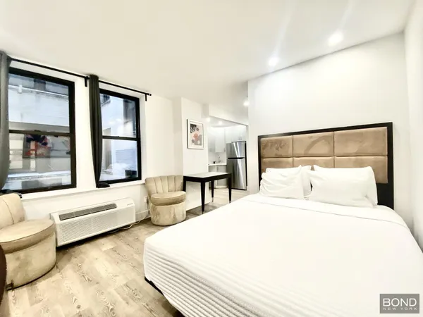 $3,695 | 45 West 81st Street, Unit 14L | Upper West Side