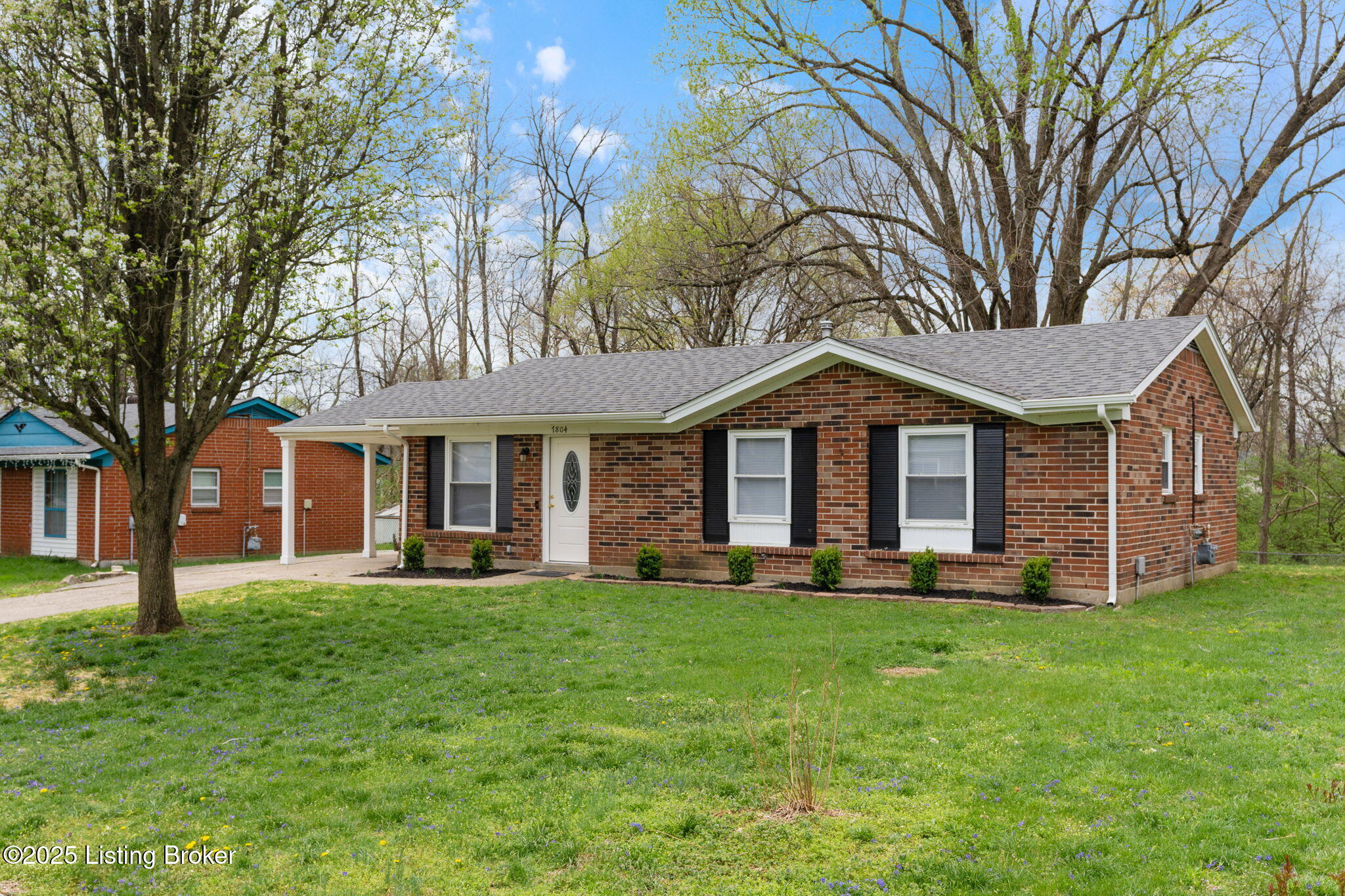 7804 Rochelle Road Louisville, KY 40228 - Photo 2 of 29 7804 Rochelle Rd-2