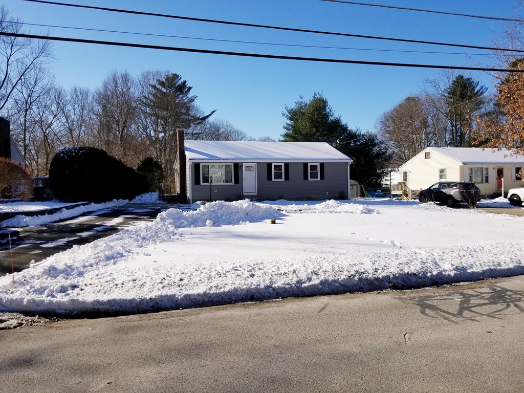 124 Lower Gore Road Webster, MA 01570 - Photo 2 of 30