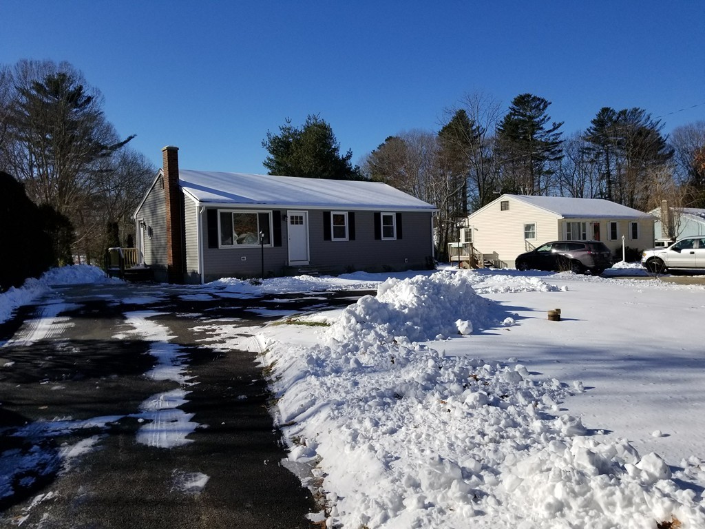 124 Lower Gore Road Webster, MA 01570 - Photo 4 of 30
